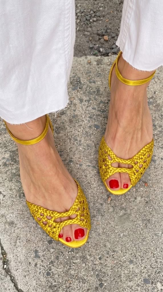 Jolina - Golden Woven Sandals