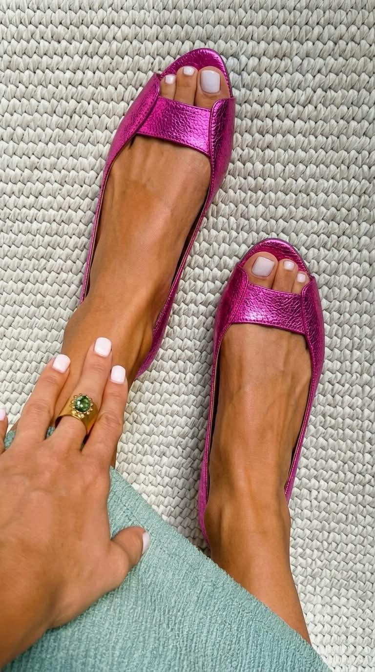 Naya - Golden Comfort Chic Sandals